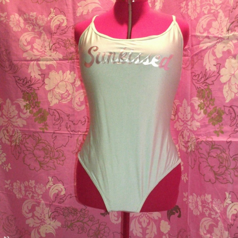 Forever 21 one piece swimsuit